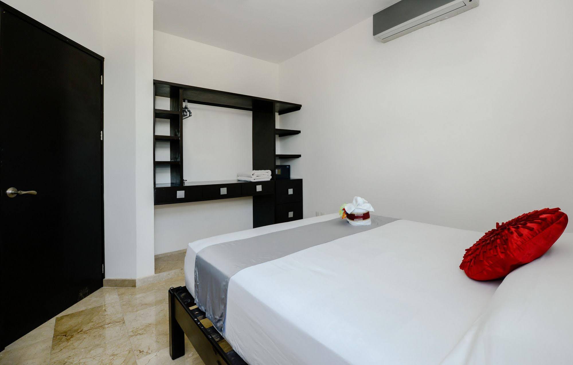 La Playa Condohotel Boutique