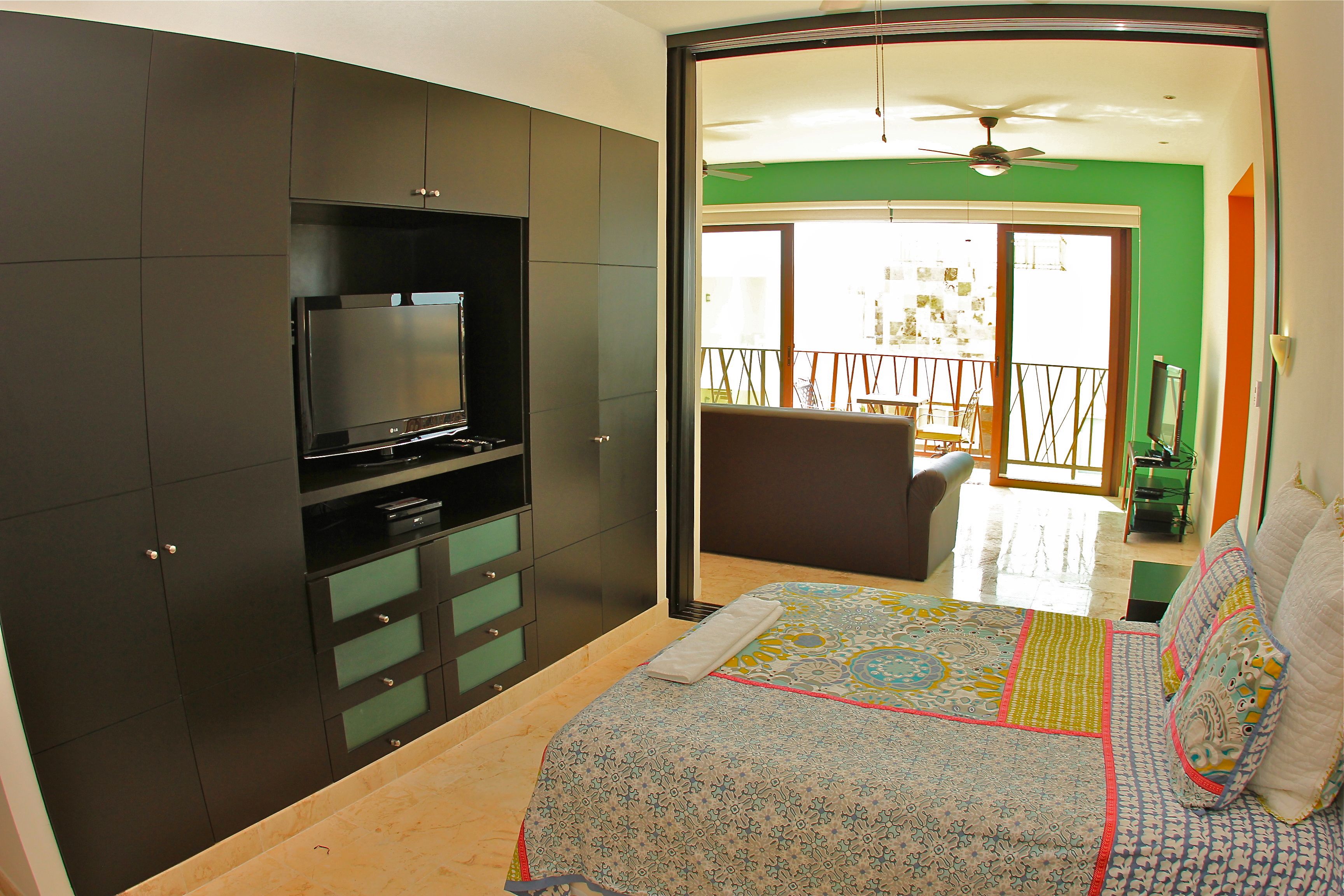 Las Brisas Condominios