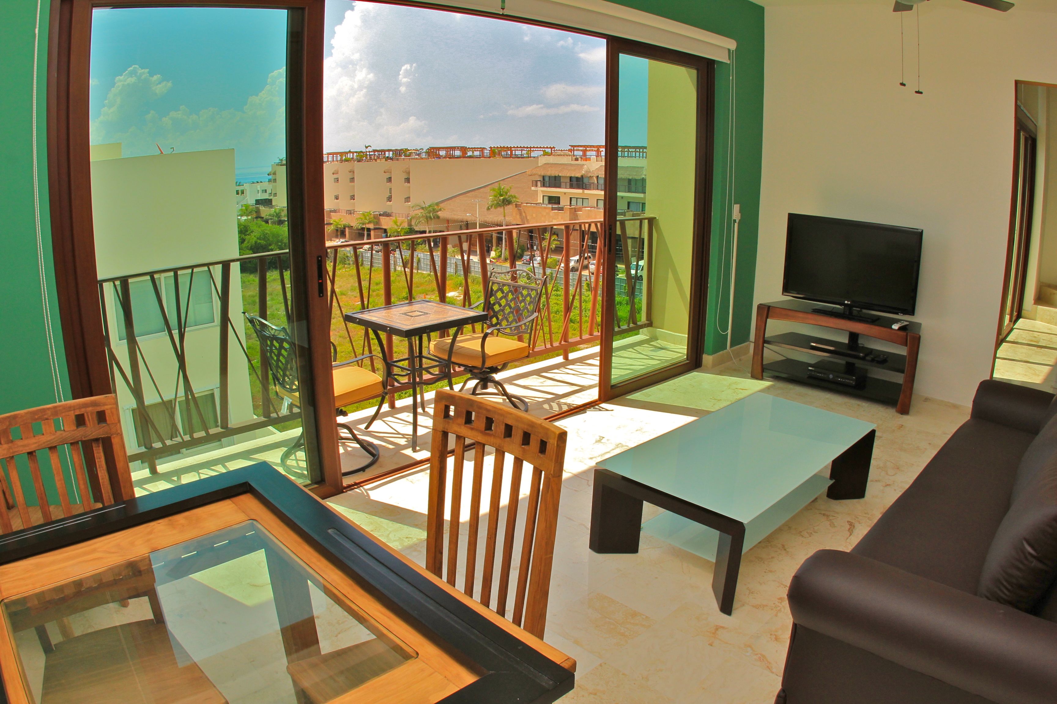 Las Brisas Condominios