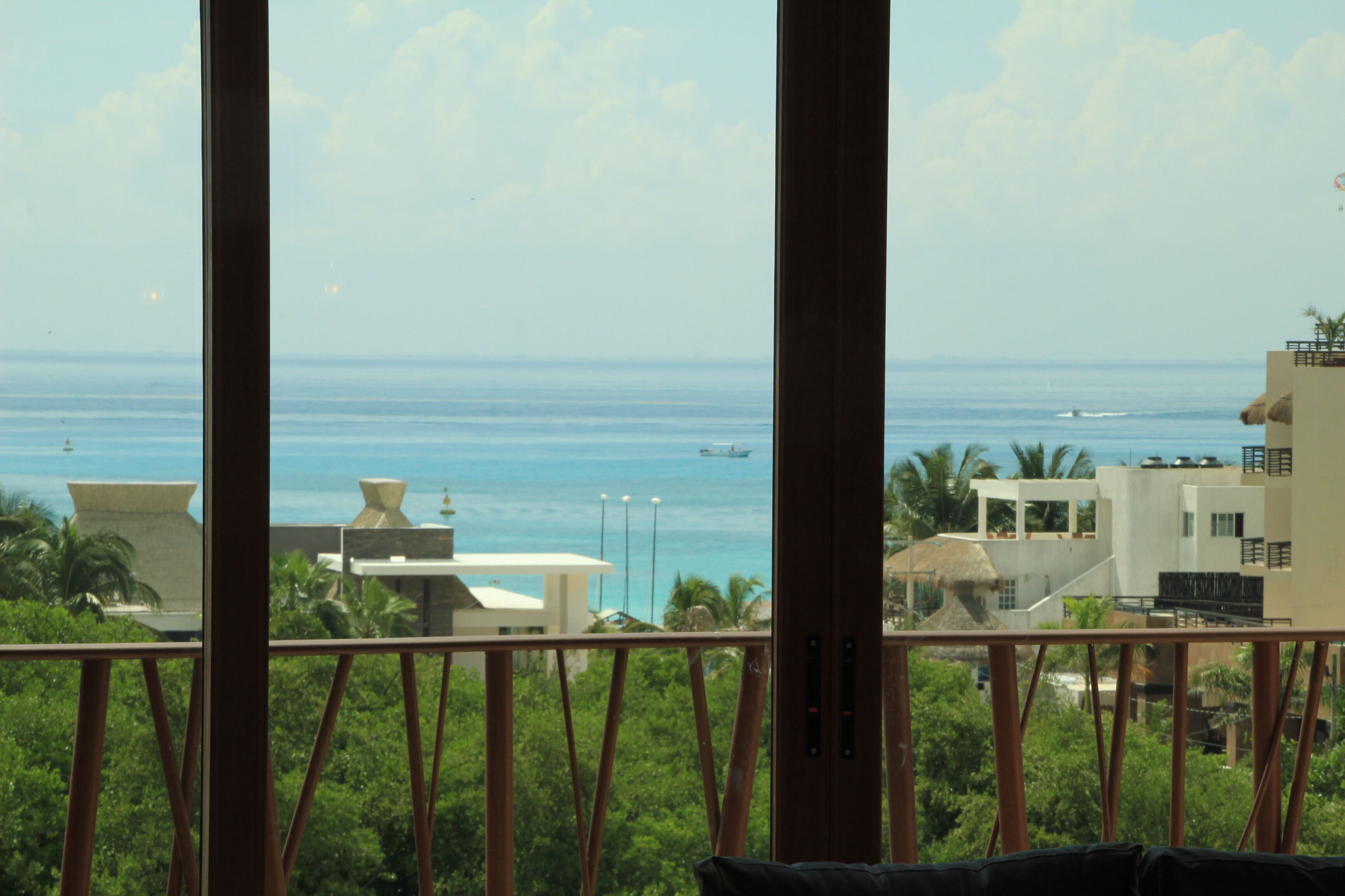 Las Brisas Condominios