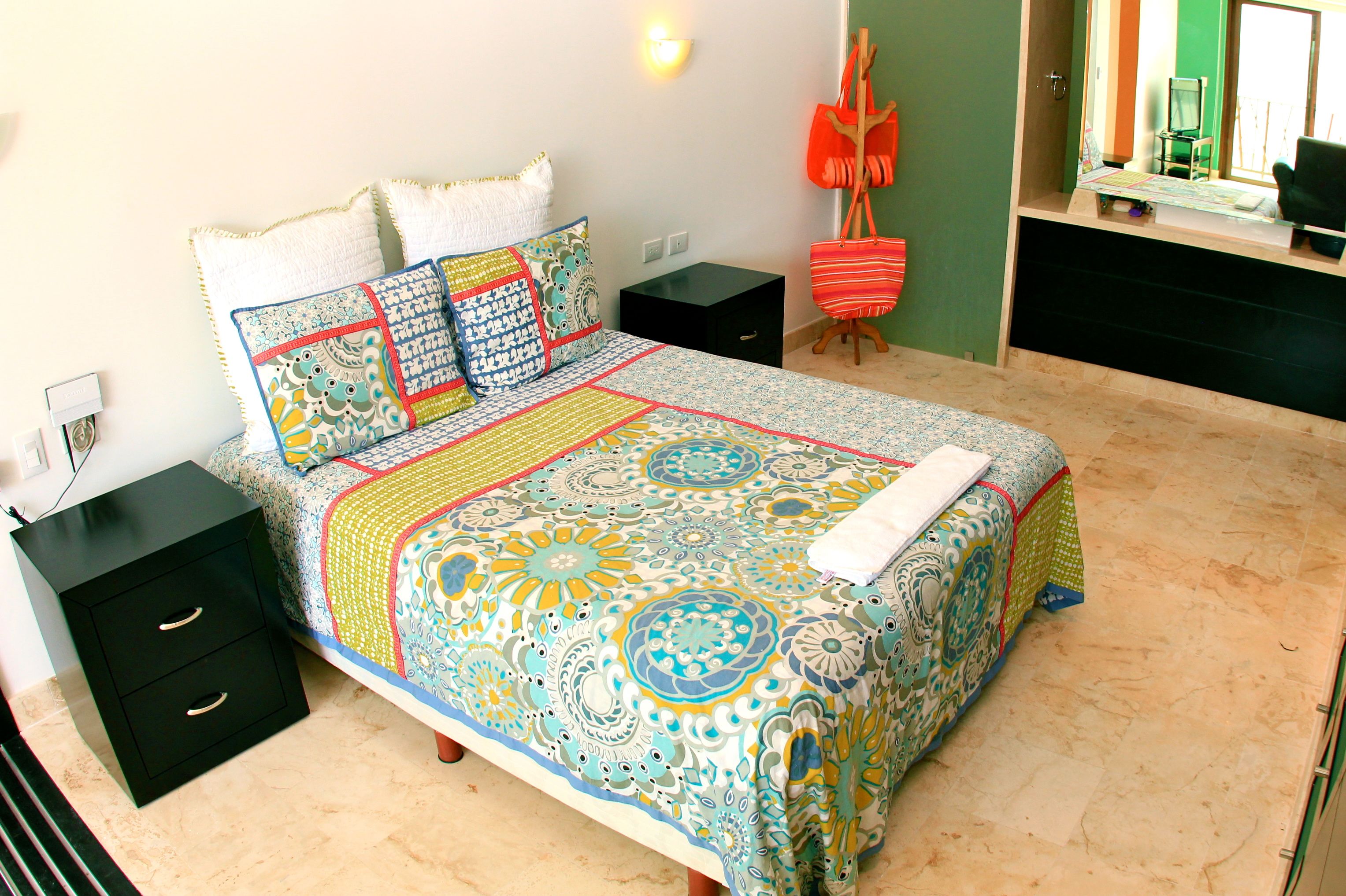 Las Brisas Condominios