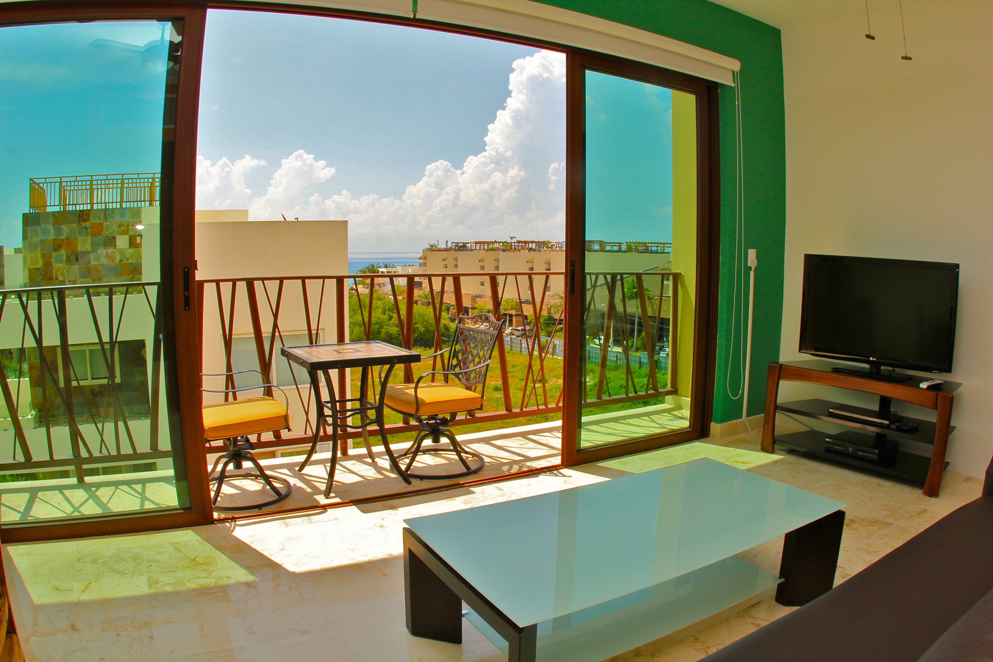 Las Brisas Condominios