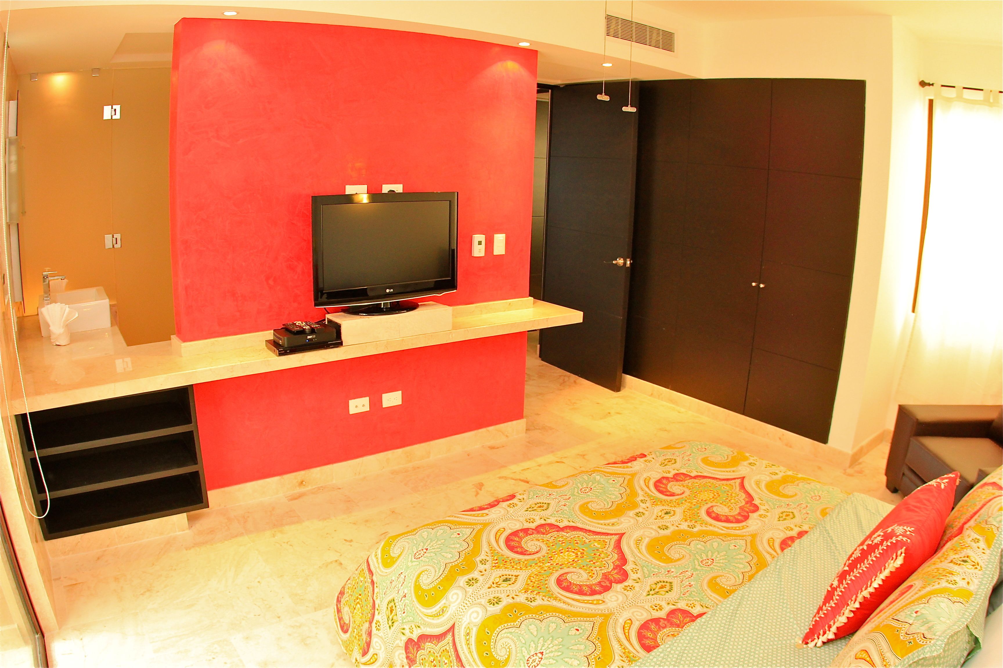 Las Brisas Condominios