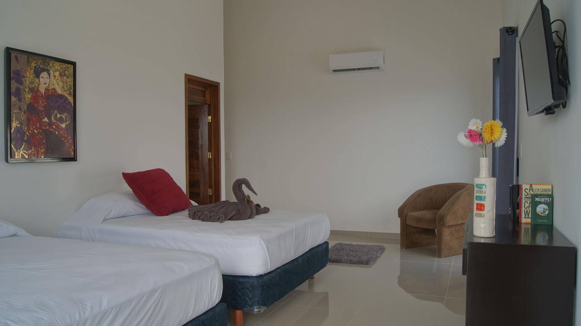 Las Perlas Condo Hotel