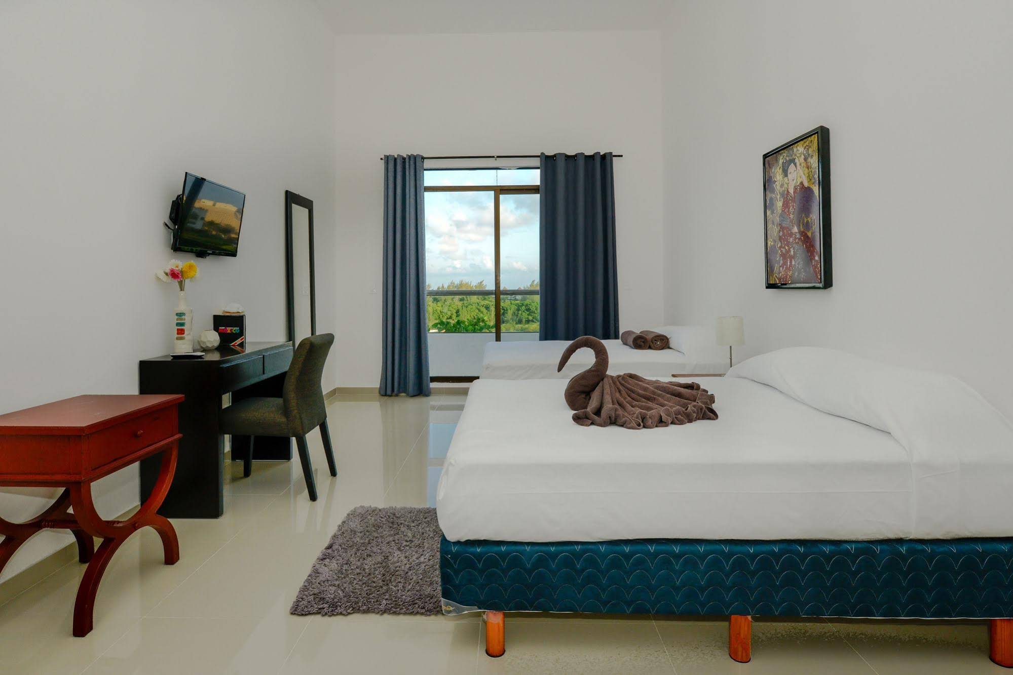 Las Perlas Condo Hotel