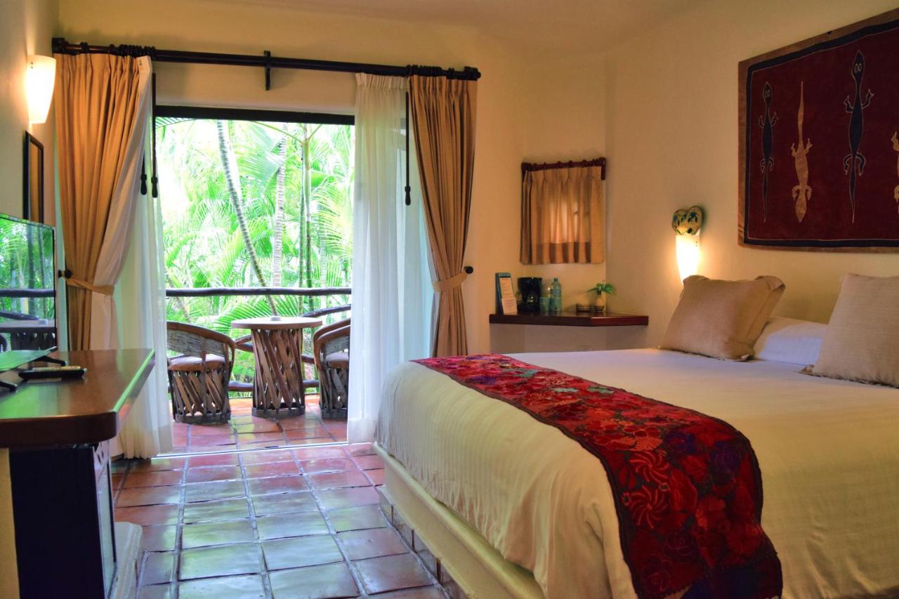 La Tortuga Hotel & Spa