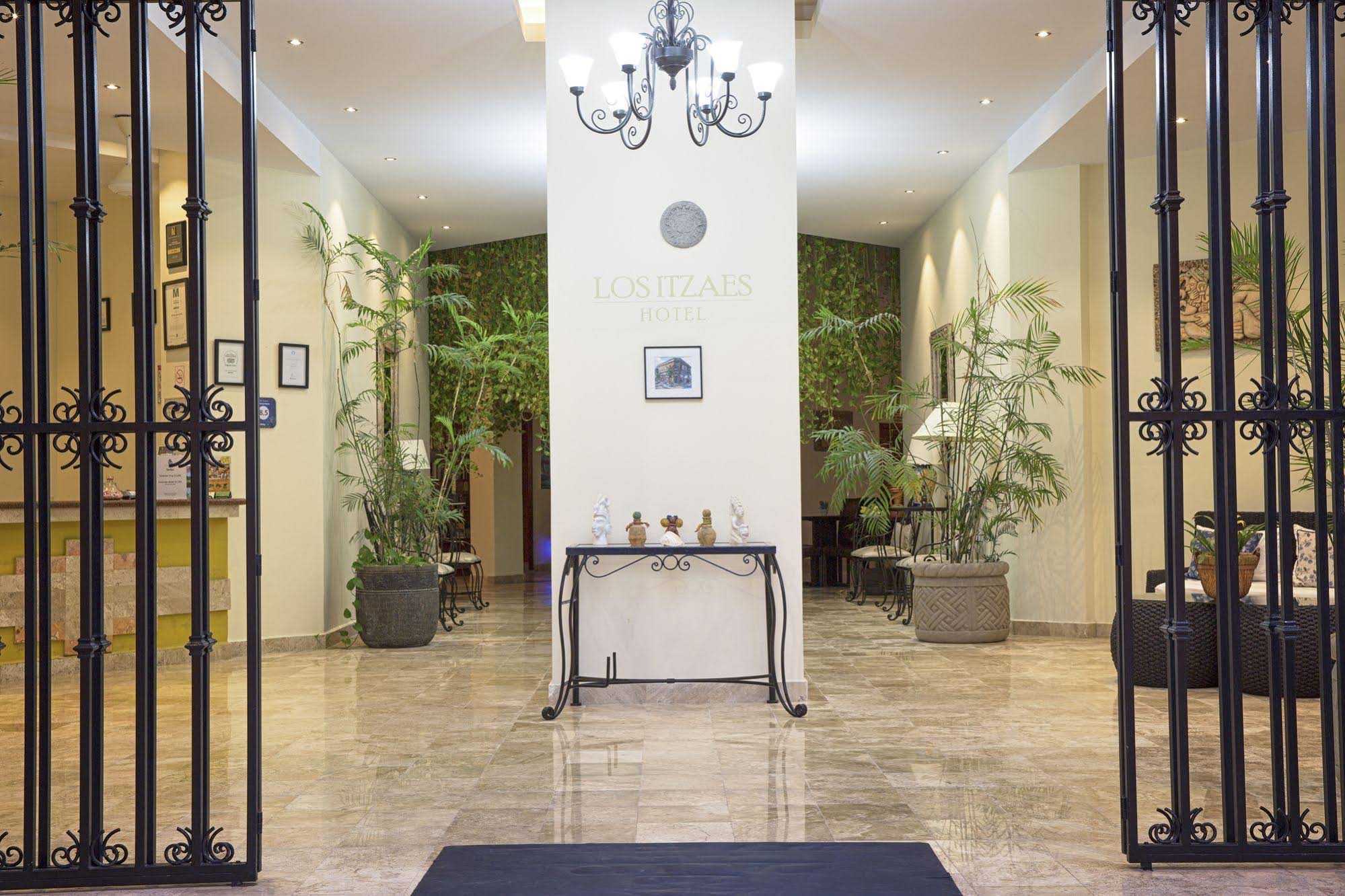 Los Itzaes Hotel