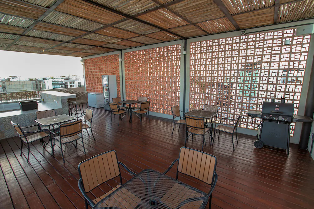Macondo 5th Av Condos