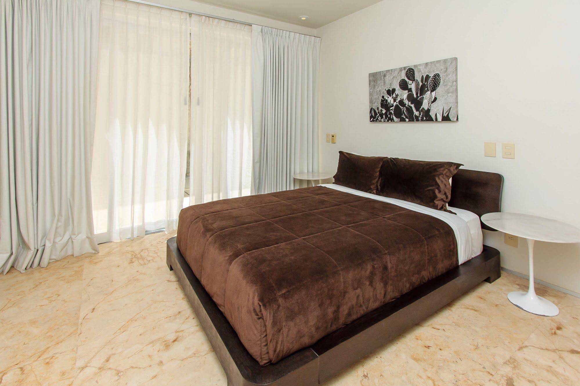 Magia Beachside Apartment by Bvr