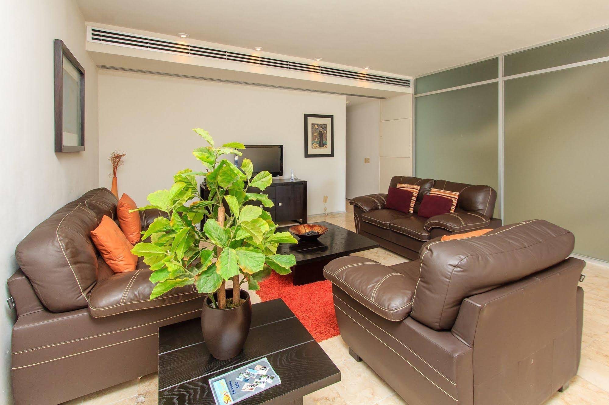 Magia Beachside Apartment by Bvr
