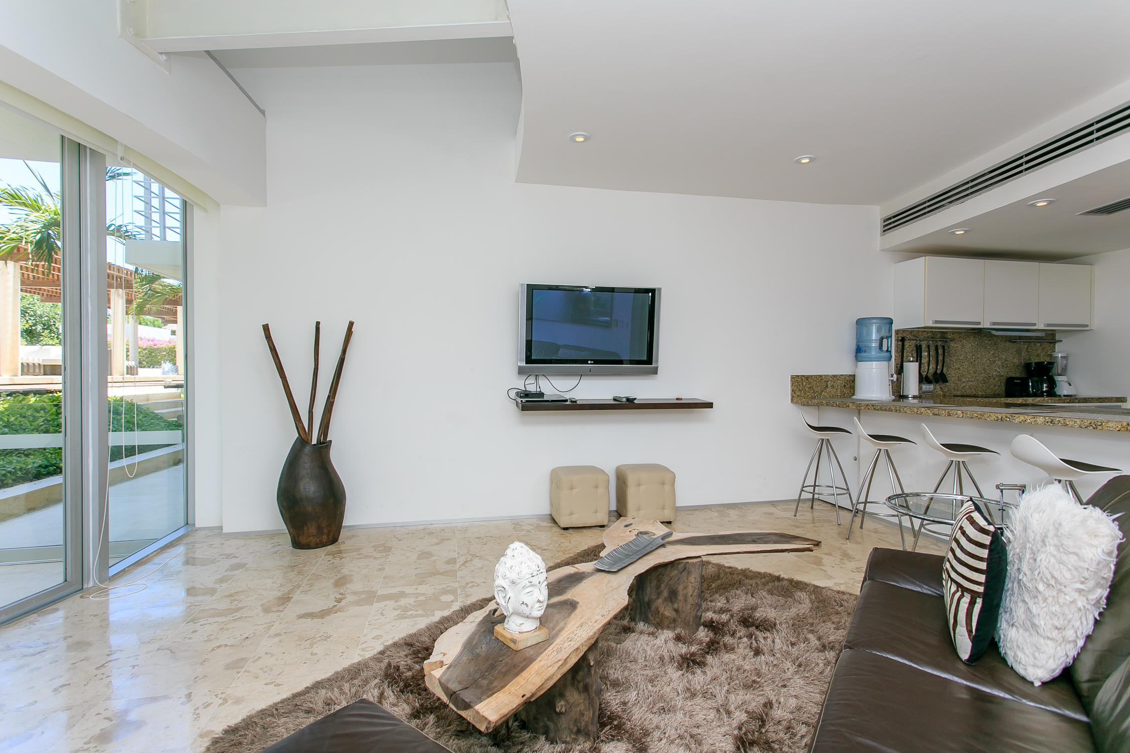 Magia Beachside Condo Hotel by Riviera Rentals