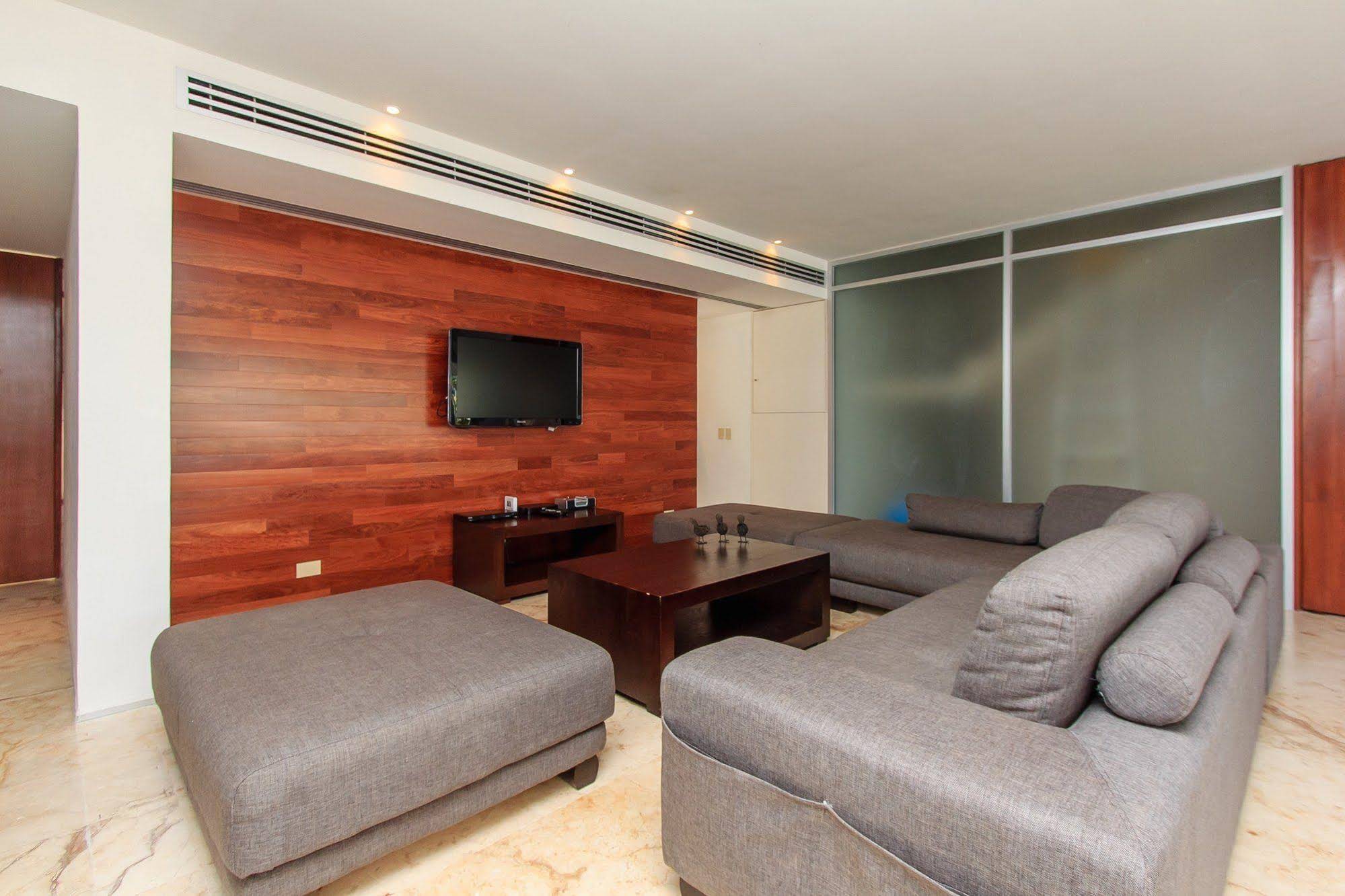 Magia Beachside Condo Hotel