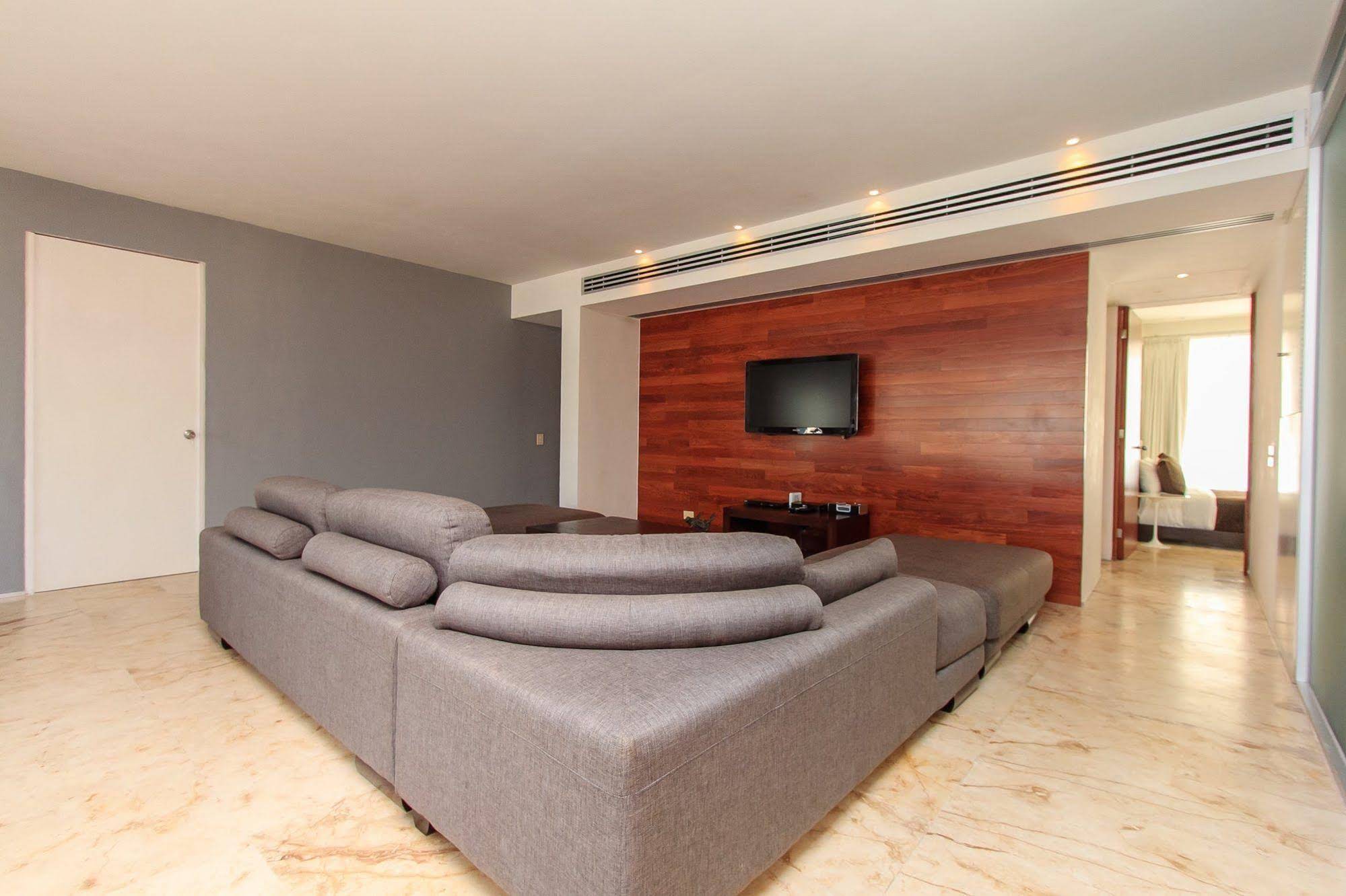 Magia Beachside Condo Hotel