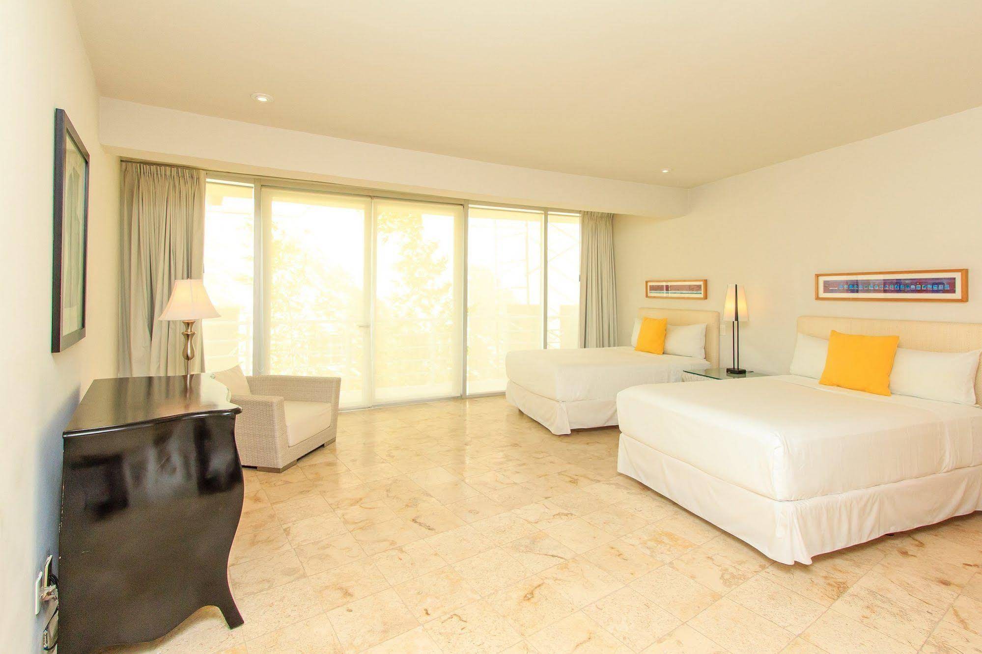 Magia Beachside Condo Hotel