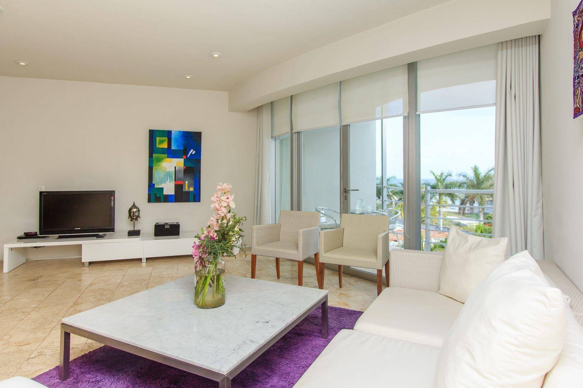 Magia Beachside Condo Hotel