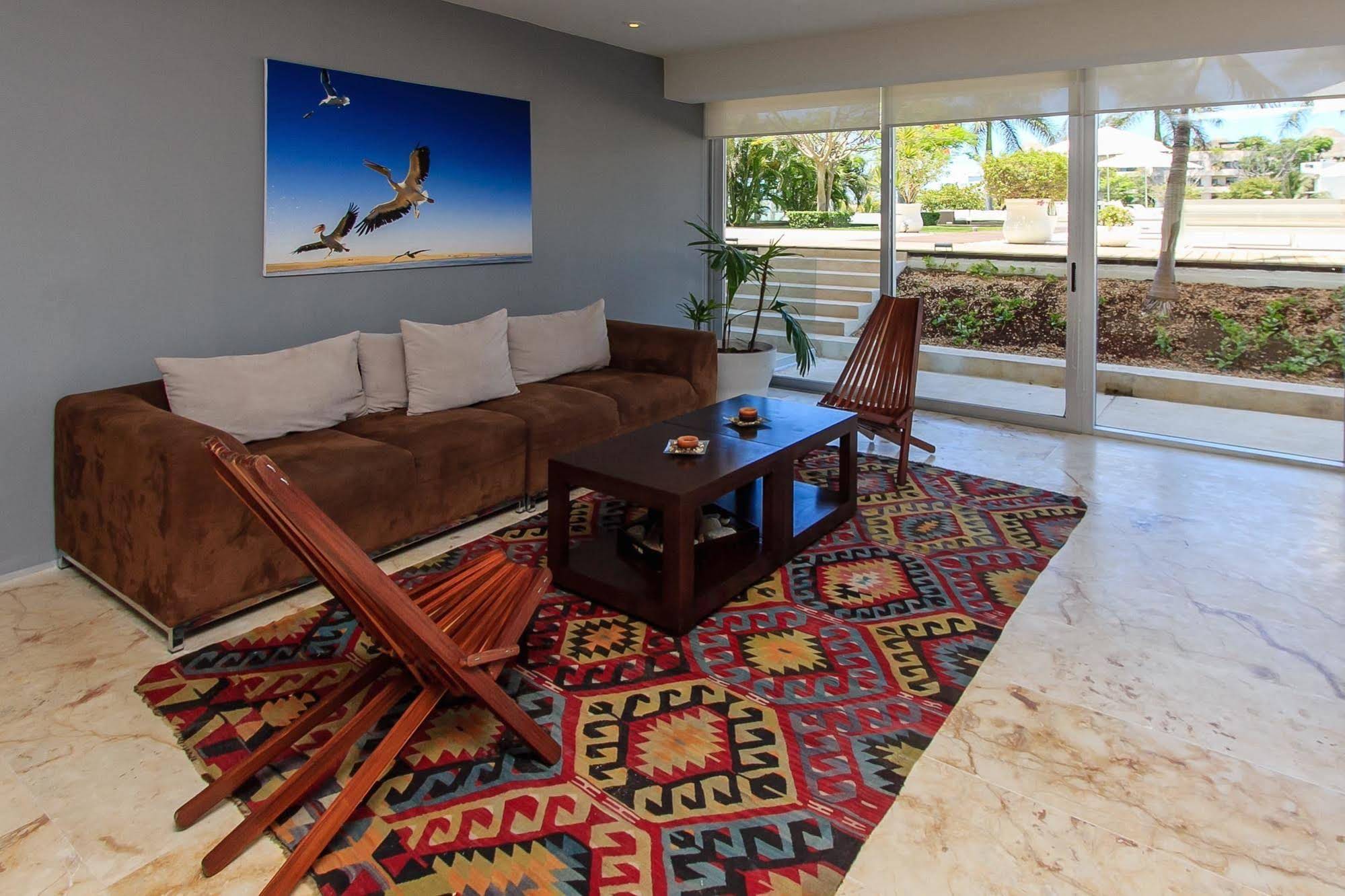 Magia Beachside Condo Hotel