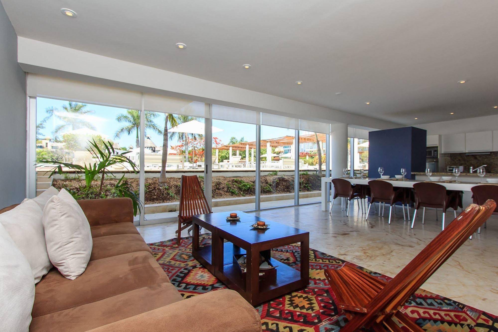 Magia Beachside Condo Hotel
