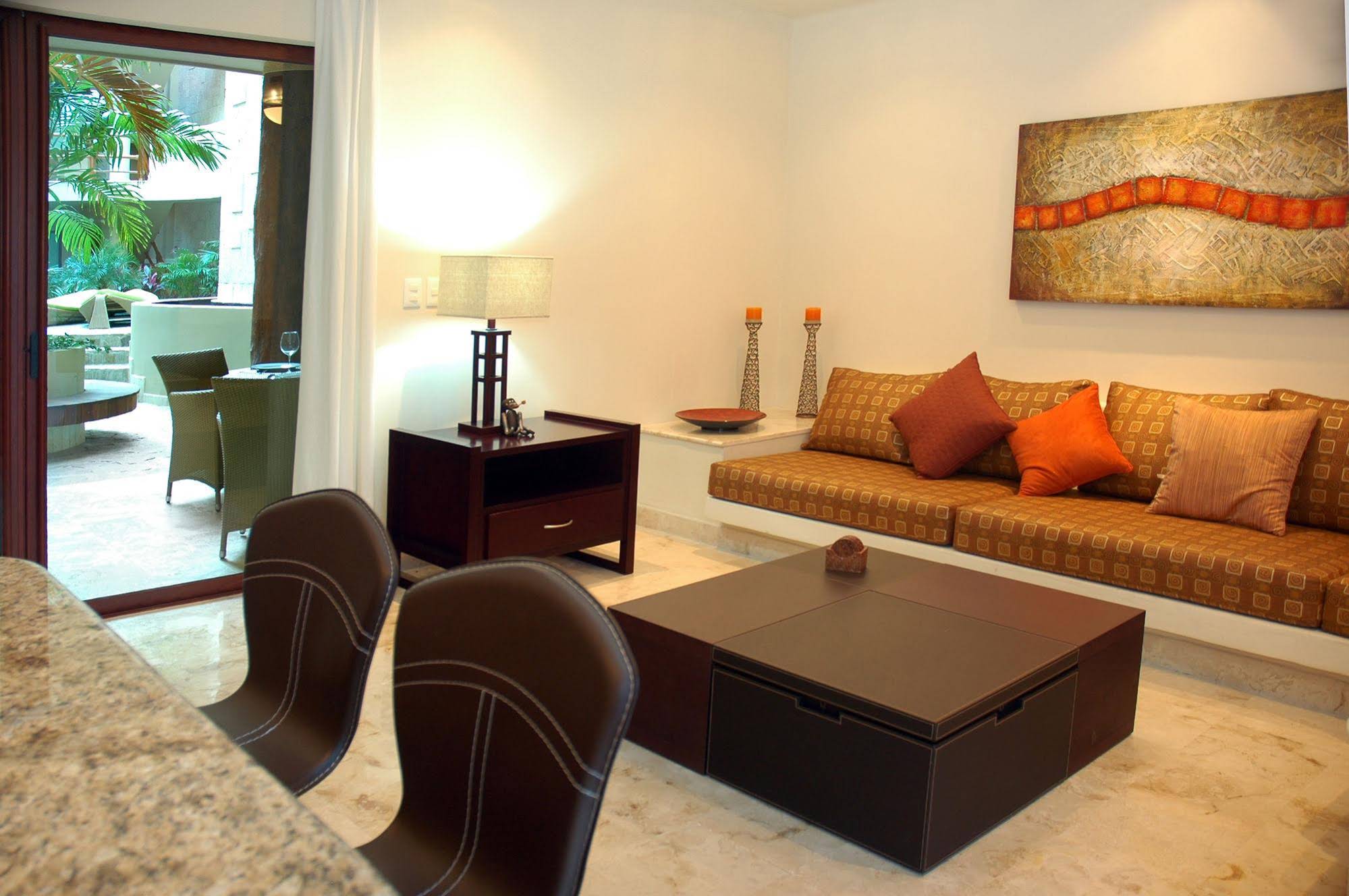 Maya Villa Condo Hotel & Beach Club