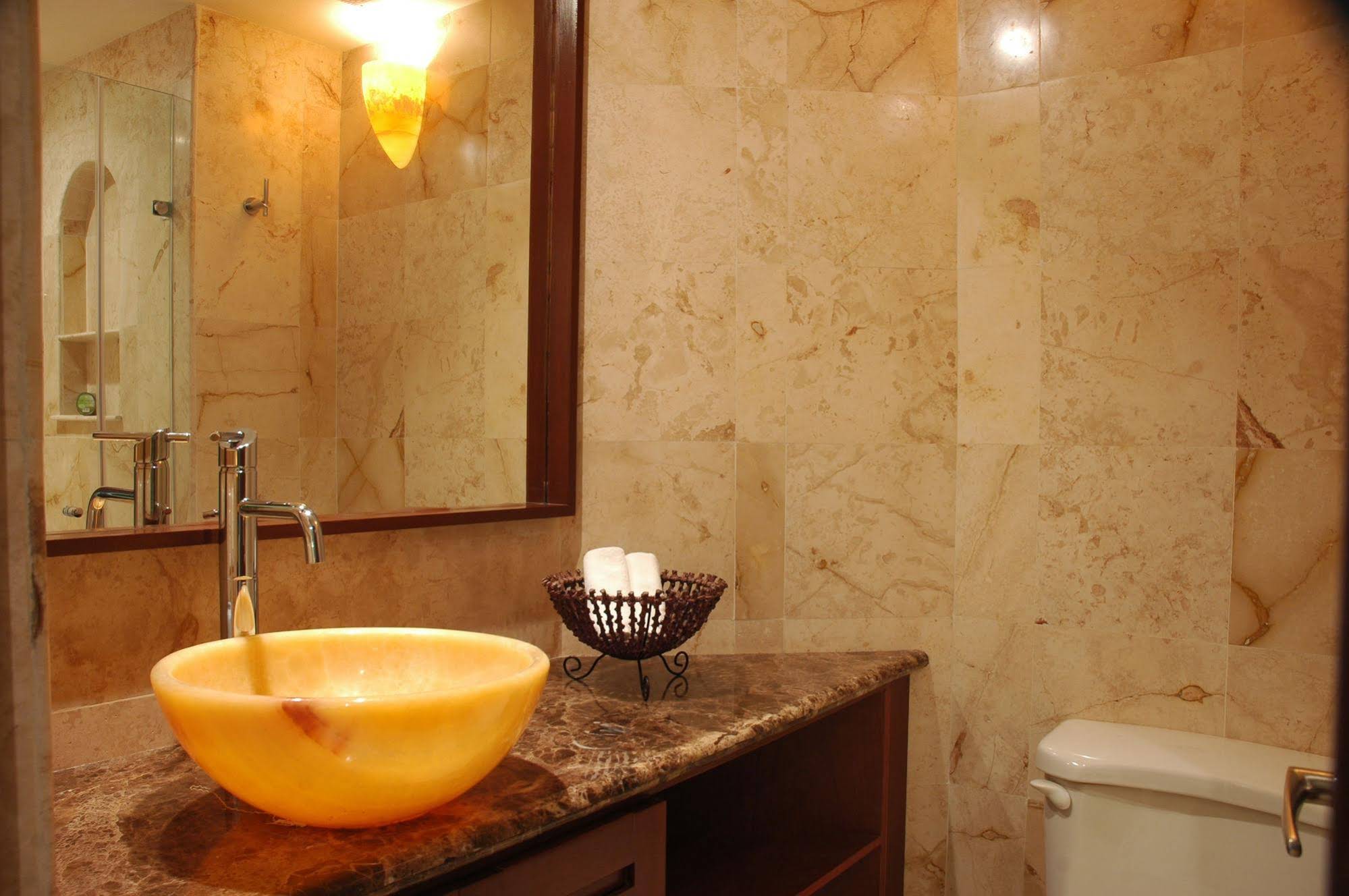 Maya Villa Condo Hotel & Beach Club