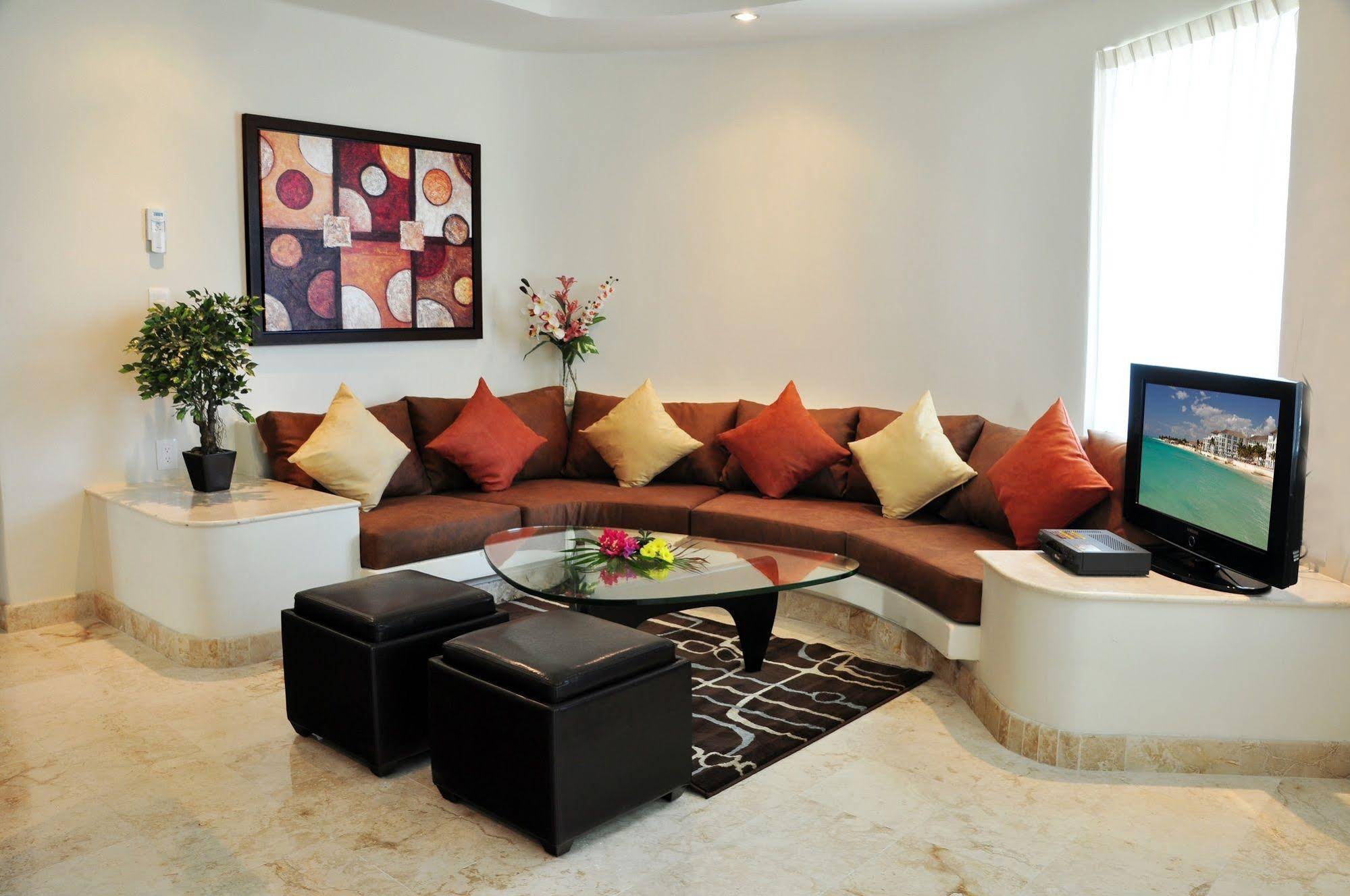Maya Villa Condo Hotel & Beach Club