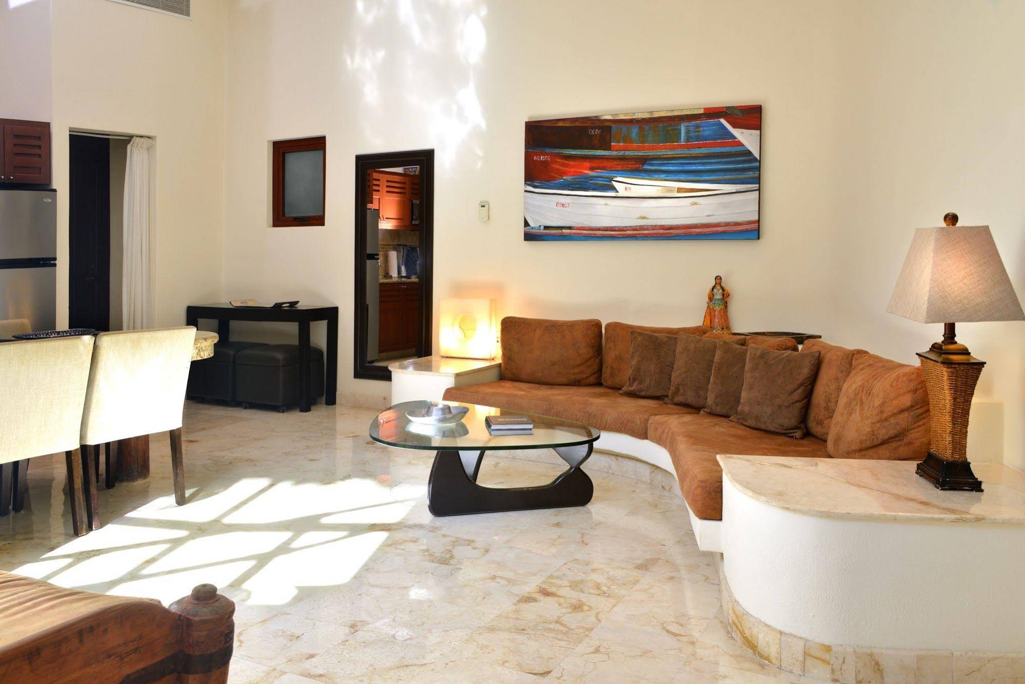 Maya Villa Condo Hotel & Beach Club