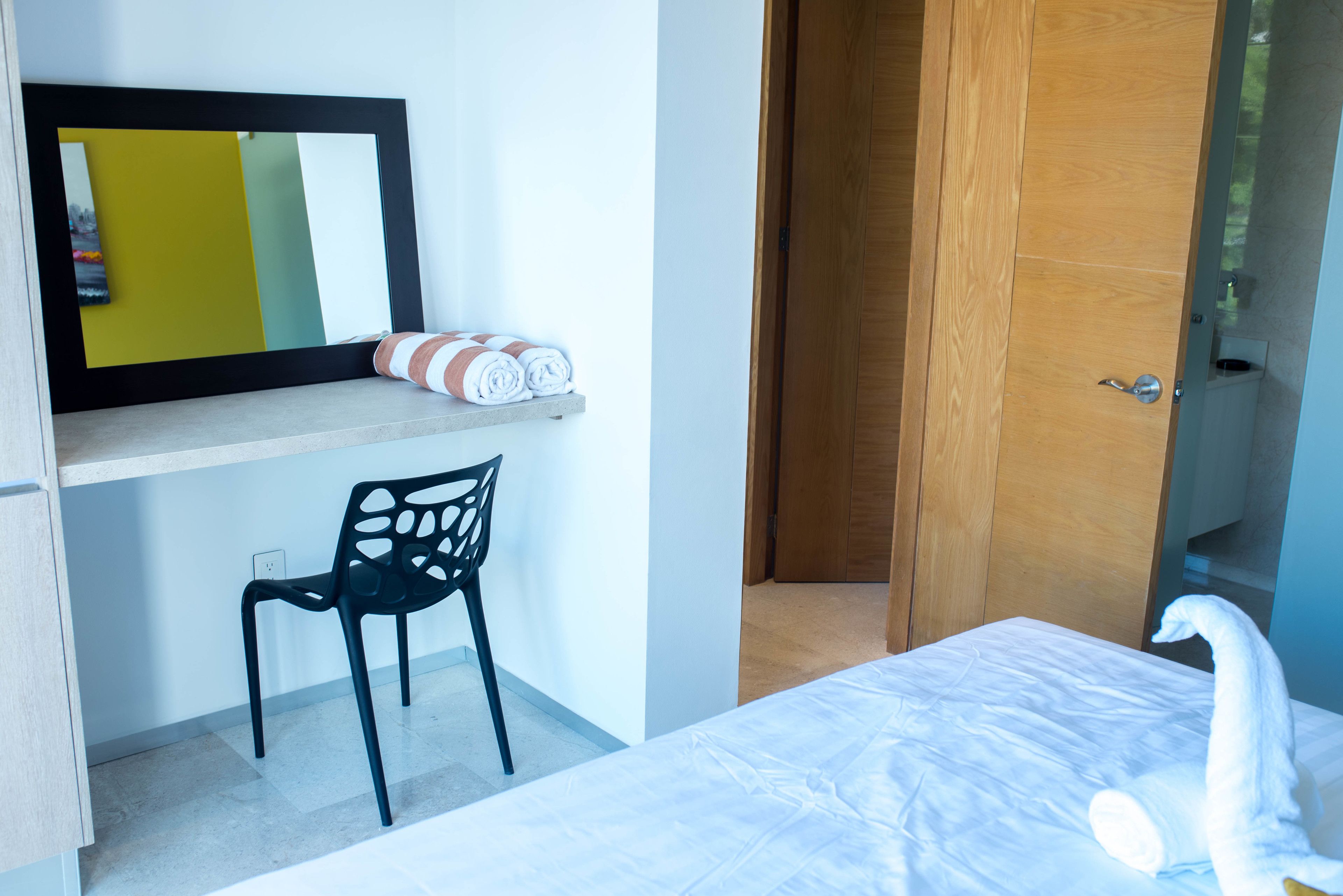 Menesse 32 by Mikitito Rentals