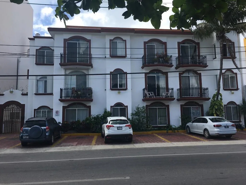 Menesse Beach Apartments