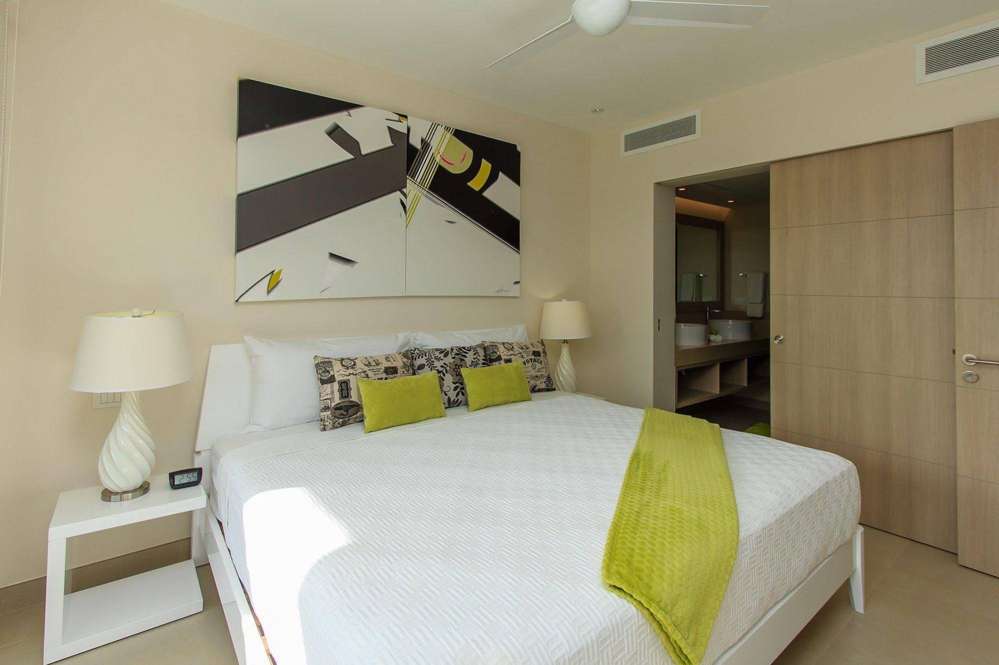 Golfers' Paradise at Nick Price Residences!