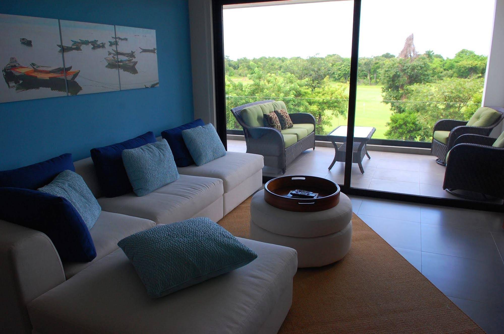 Golfers' Paradise at Nick Price Residences!