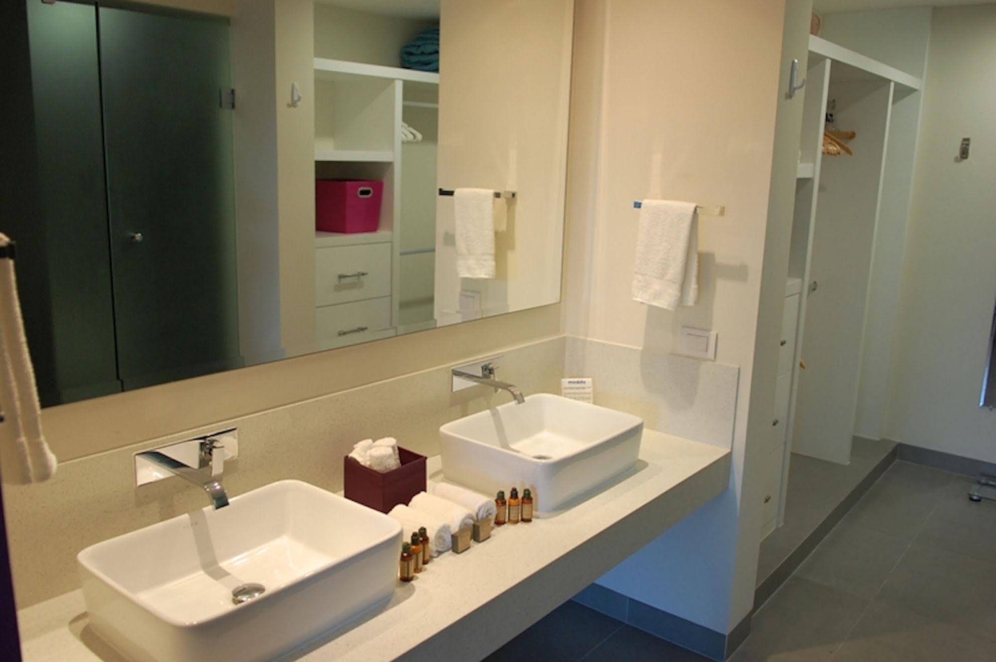 Golfers' Paradise at Nick Price Residences!