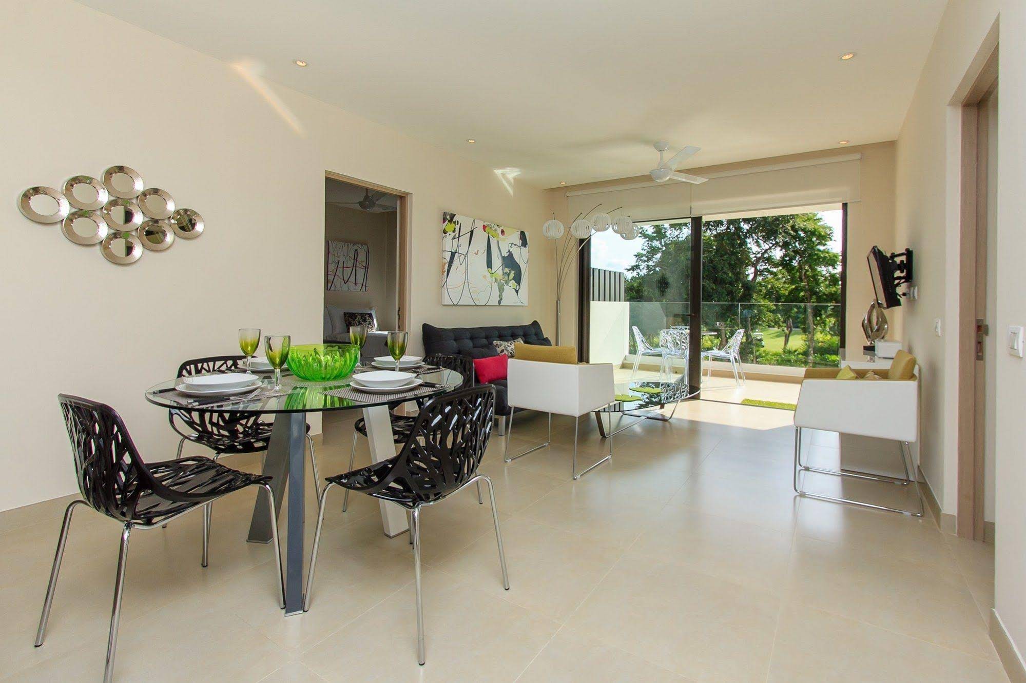 Golfers' Paradise at Nick Price Residences!