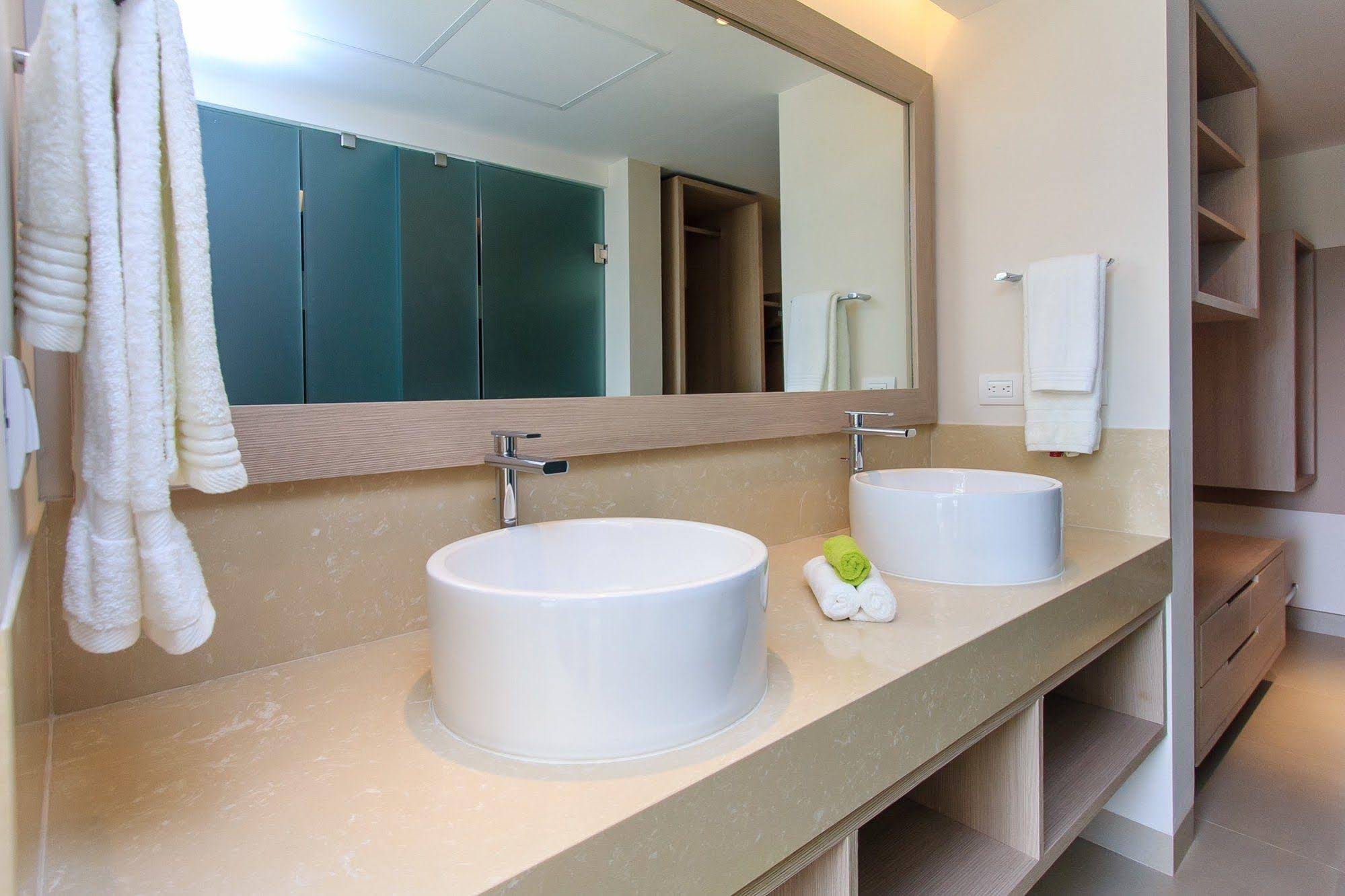 Golfers' Paradise at Nick Price Residences!