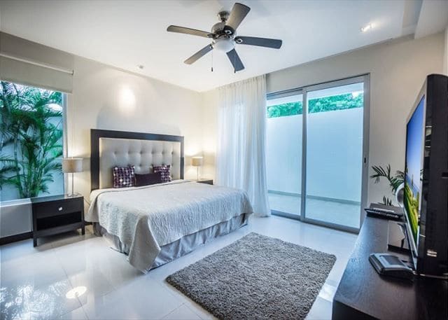 Oasis12 by Sea Side
