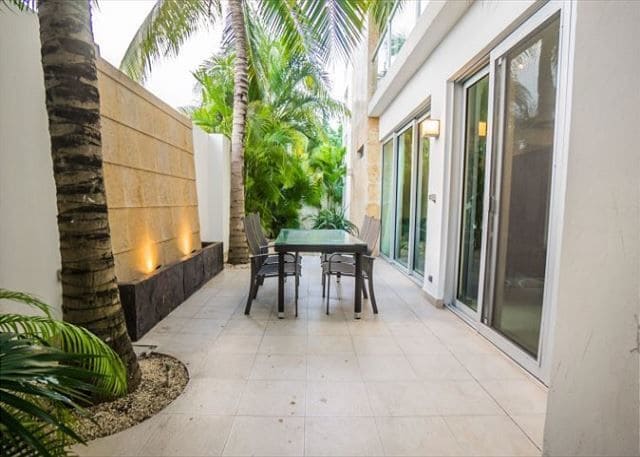 Oasis12 by Sea Side