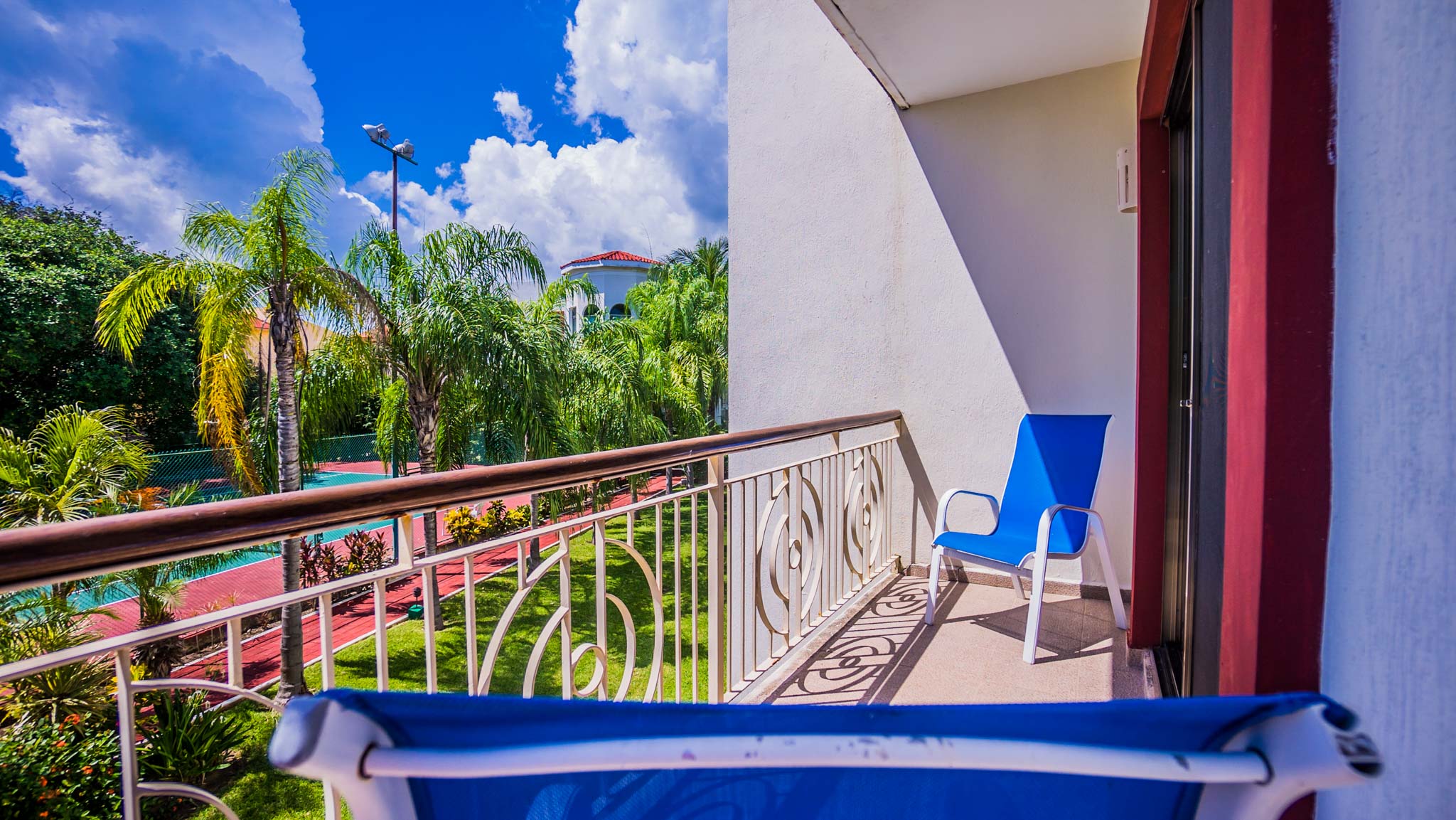 Paseo Del Sol by Bric