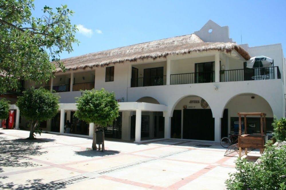 Plaza Marina Condos