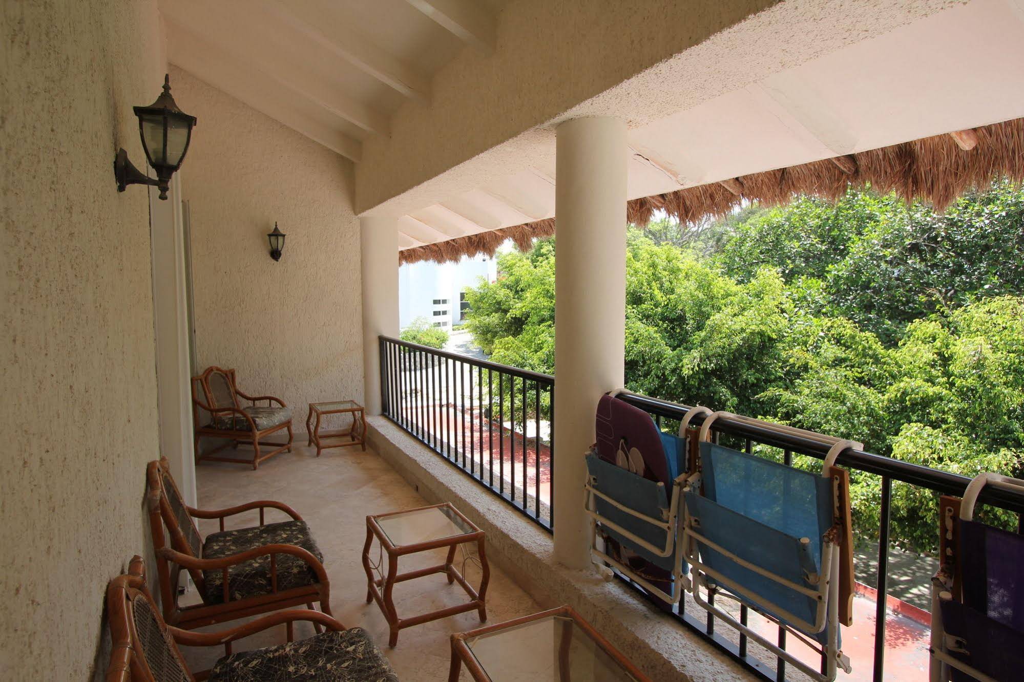 Plaza Marina Condos