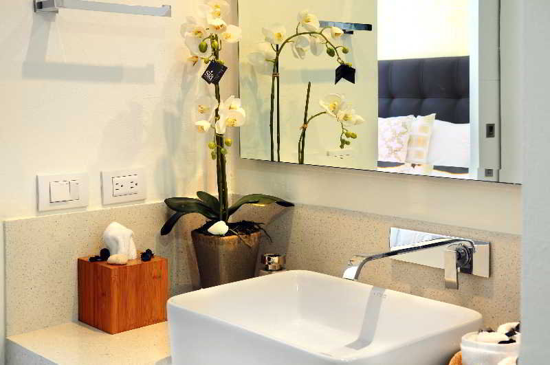Pure All Suites at Nick Price Residences
