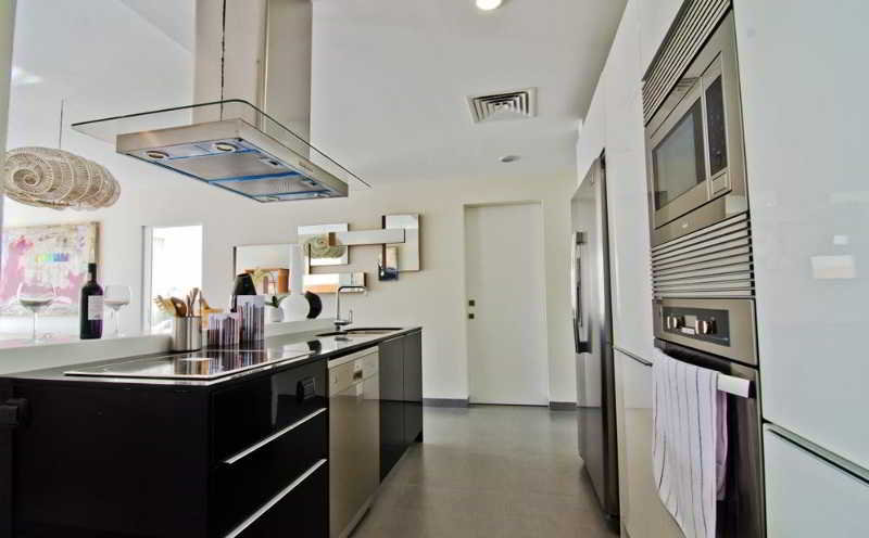 Pure All Suites at Nick Price Residences