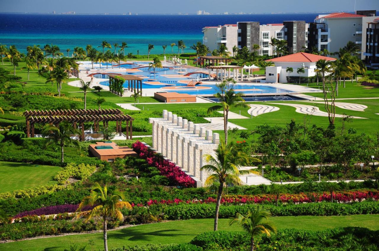 MareAzul Family Beach Condohotel