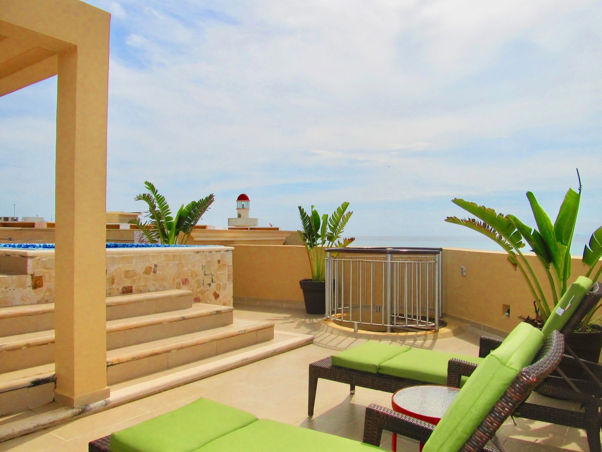 Residences El Faro by Playa Paradise