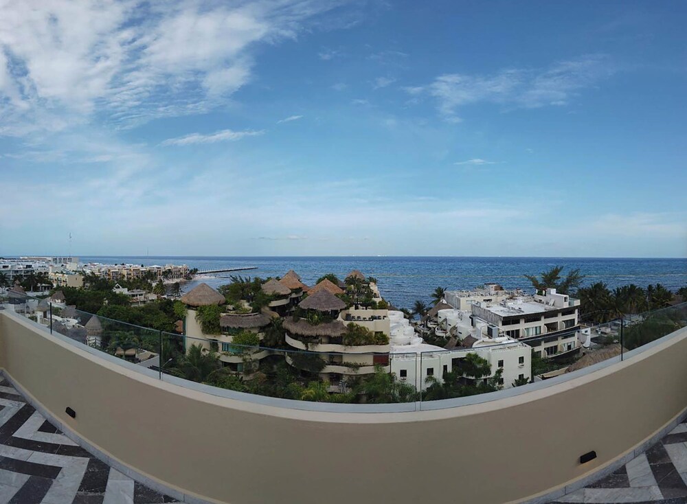 Singular Joy Hotel & Residences