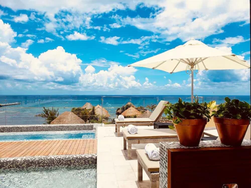 Singular Joy Hotel & Residences