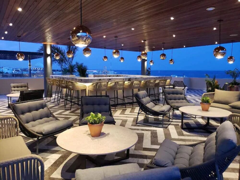 Singular Joy Hotel & Residences