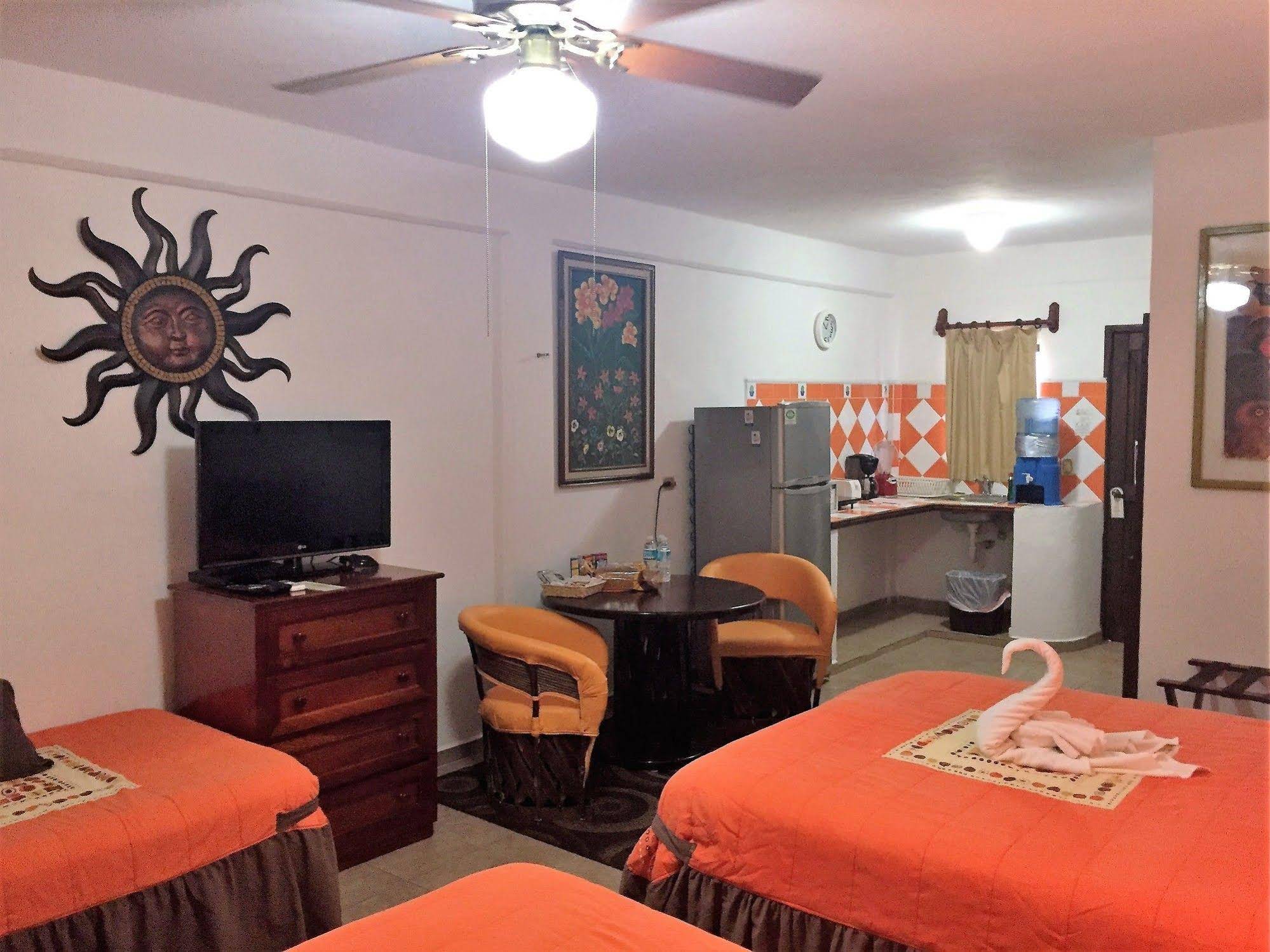 Suites Fenicia