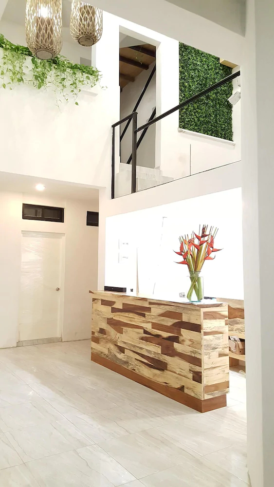 SuitesMB