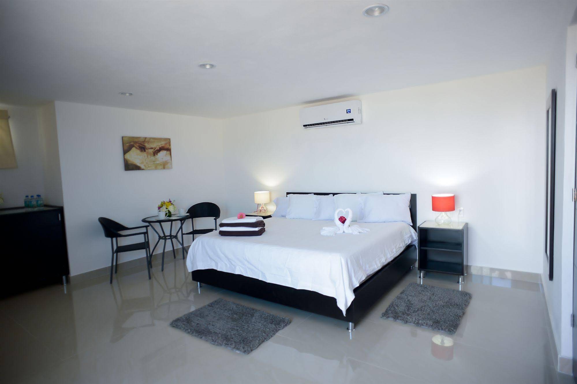 Sunrise 42 Suites