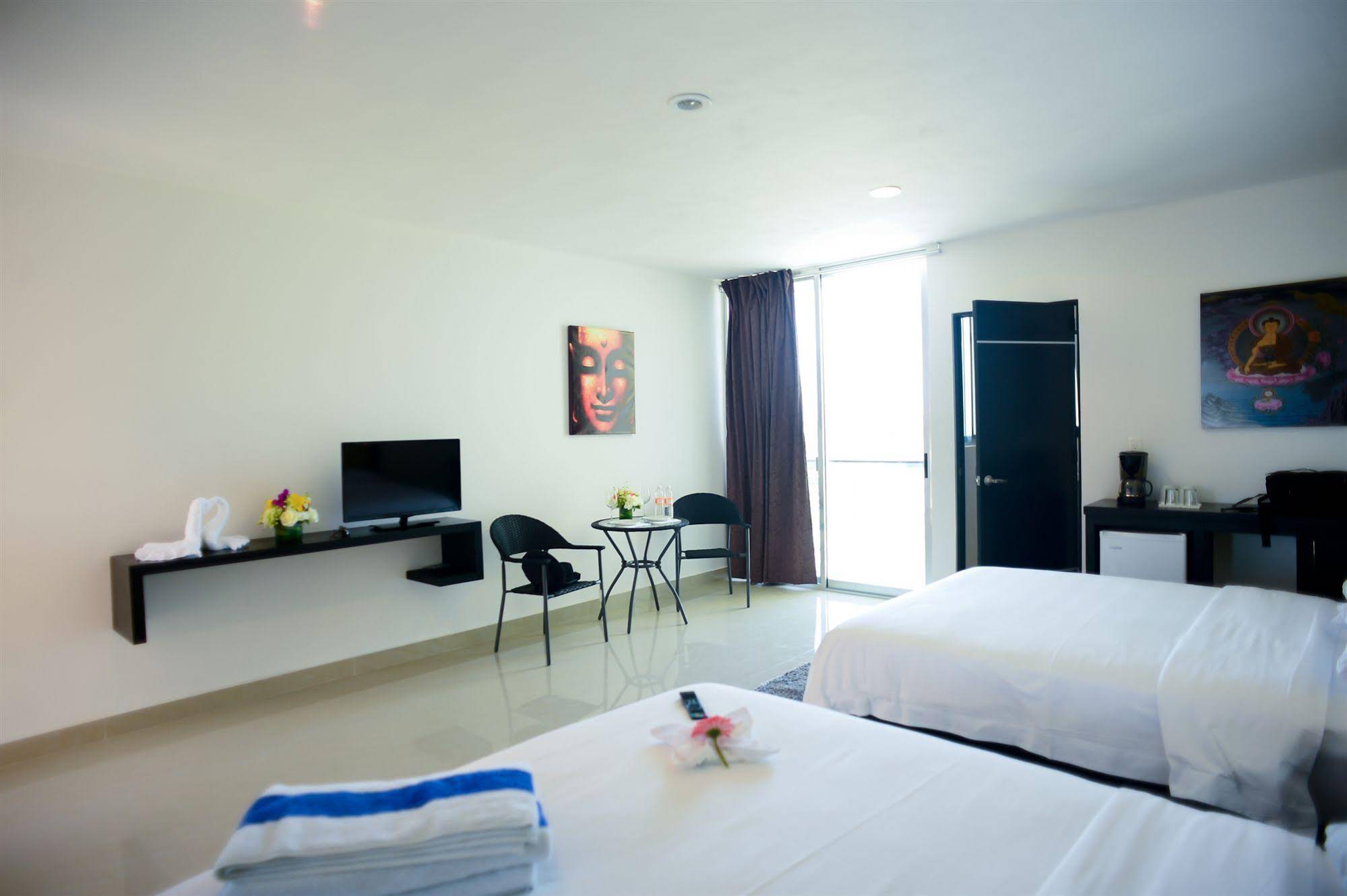 Sunrise 42 Suites