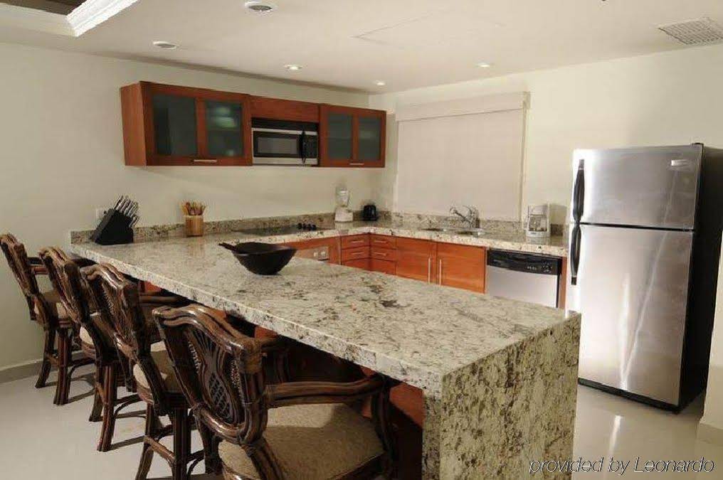 Aventuras Club - Laguna Condominium