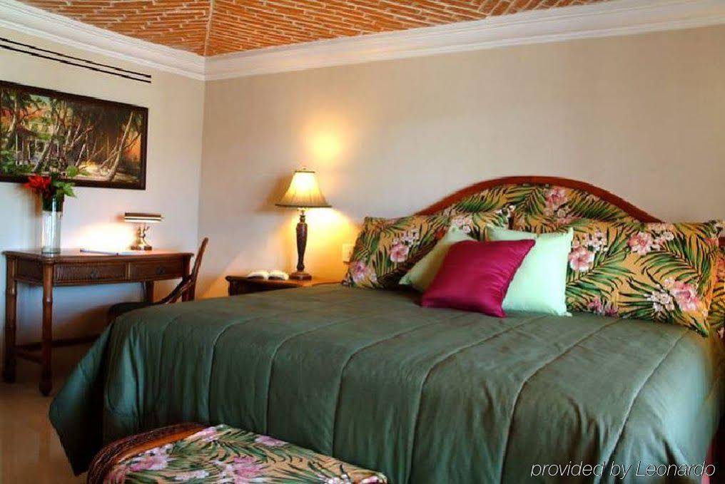 Aventuras Club - Laguna Condominium